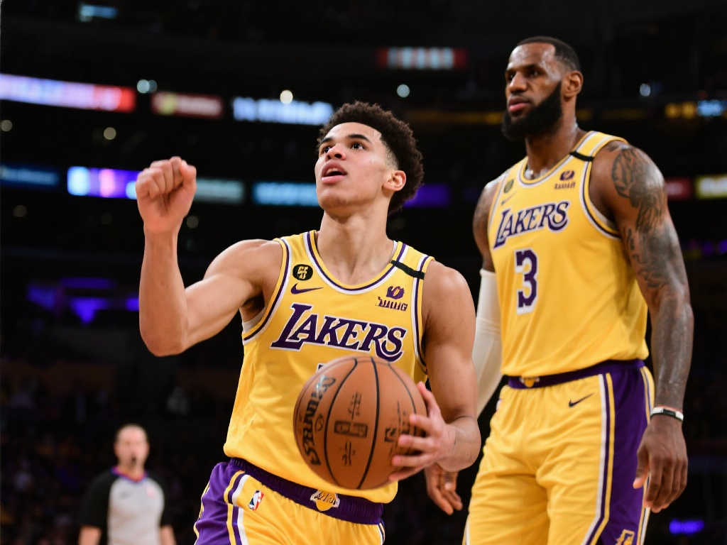 他在边路如 他在边路如